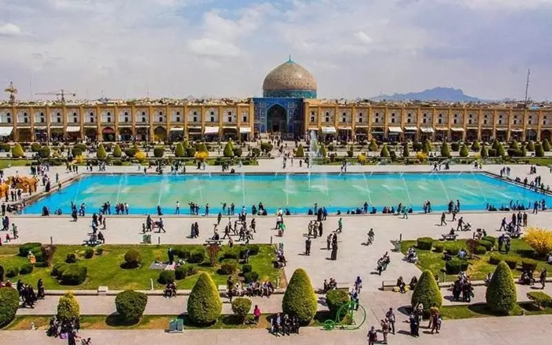 میدان نقش جهان کجاست؟