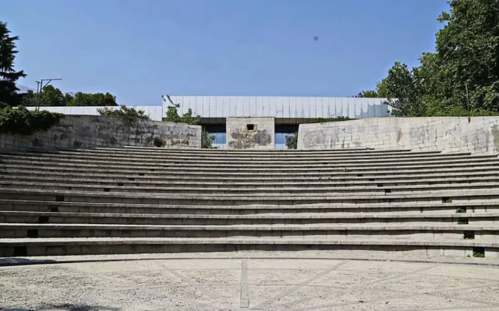 امکانات پارک نیاوران