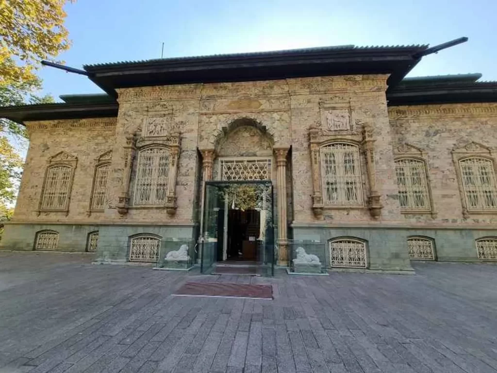جاهای دیدنی نزدیک به موزه برادران امیدوار